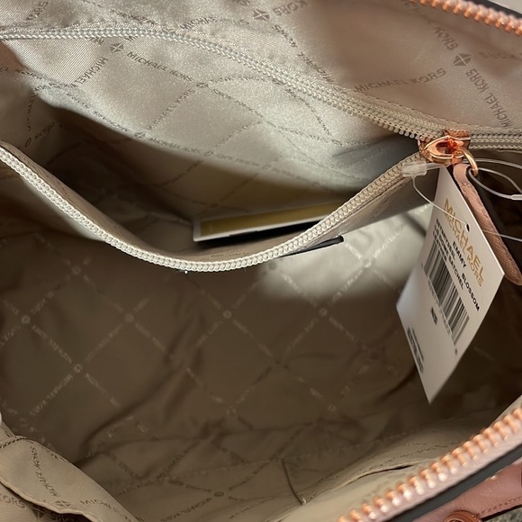 2pc 💕 Michael Kors Emmy satchel and wallet rose gold - Picture 10 of 15
